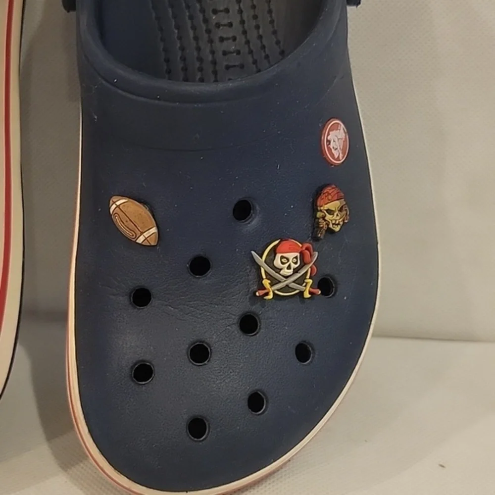 CROCBAND NAVY CROCS ( sz W - 10 or‎ M- 8)